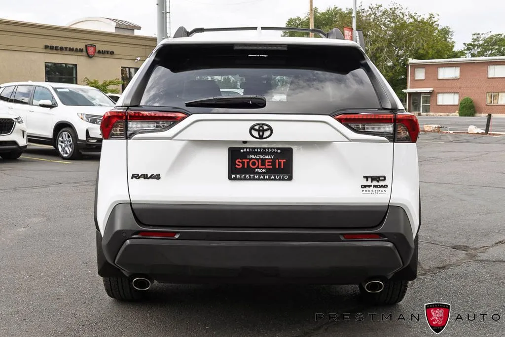 Toyota RAV4 photo 18
