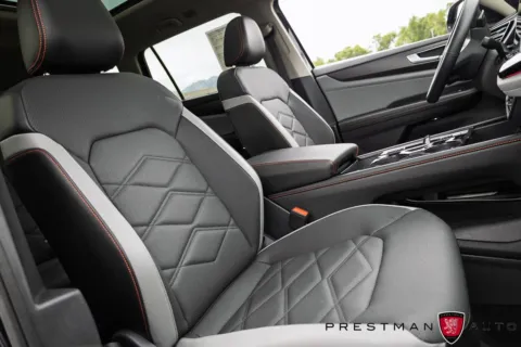 More photos of 2024 Volkswagen Atlas 2.0T Peak Edition SEL at Prestman Auto, UT