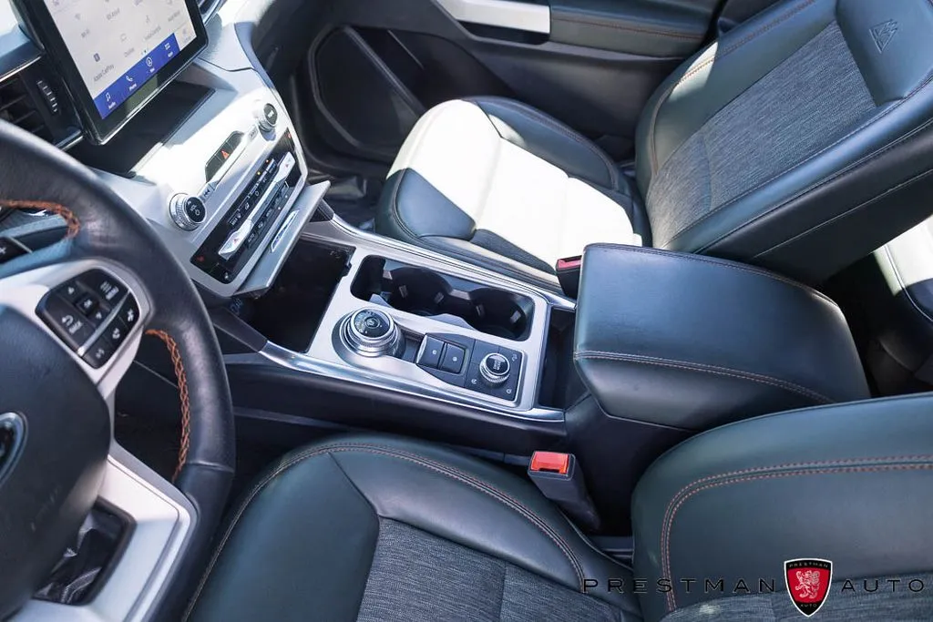 Ford Explorer photo 39