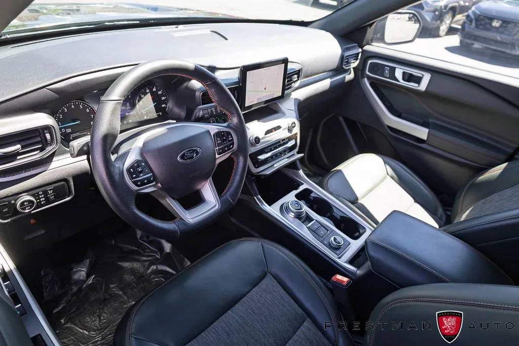 Ford Explorer photo 21