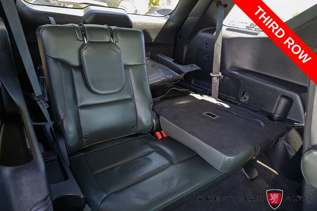 Ford Explorer photo 8