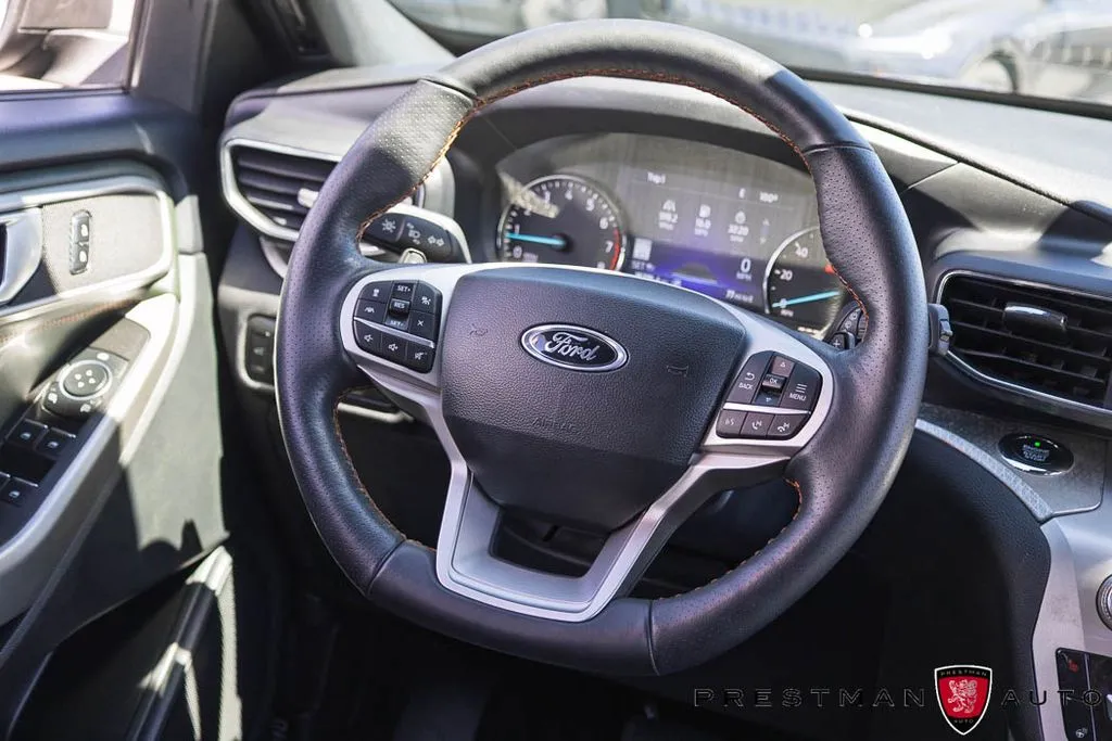 Ford Explorer photo 41