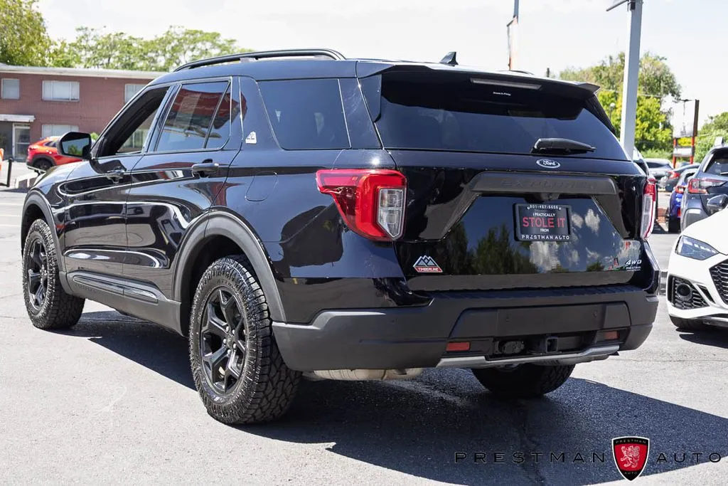 Ford Explorer photo 17