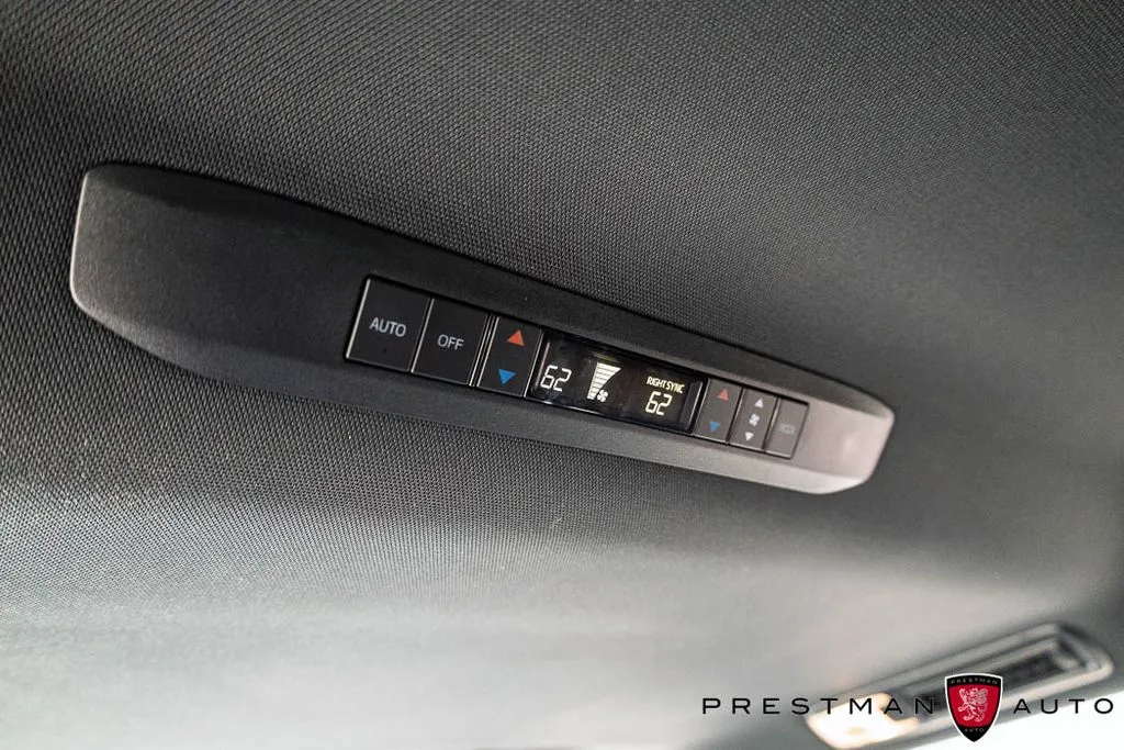 Toyota Sienna photo 39