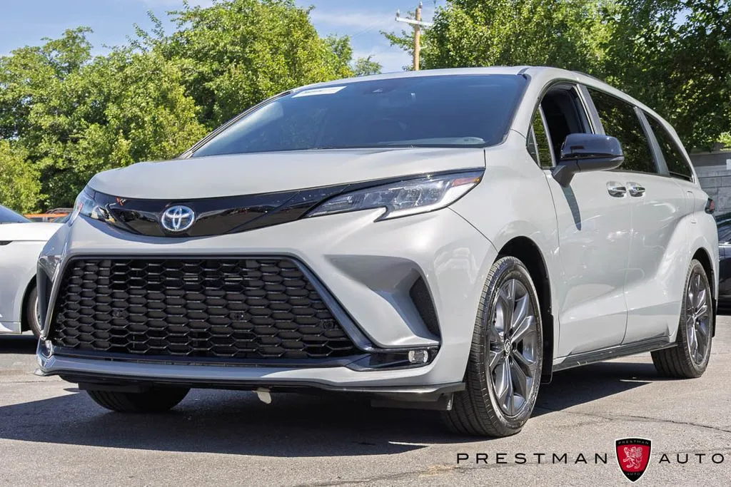 Toyota Sienna photo 17