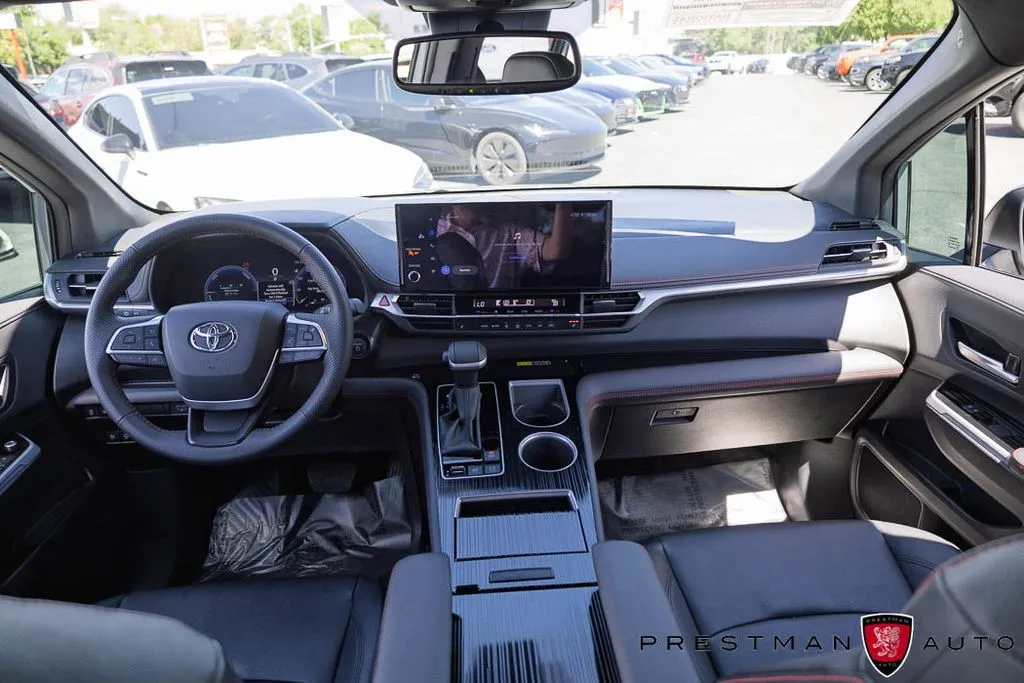 Toyota Sienna photo 37