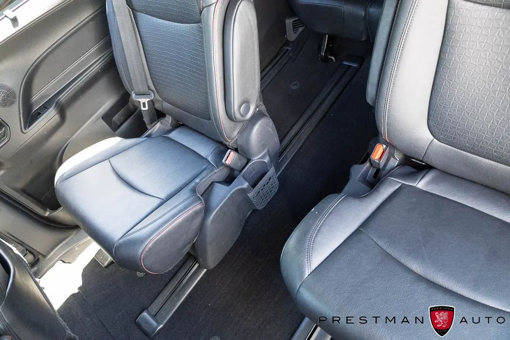 Toyota Sienna photo 41