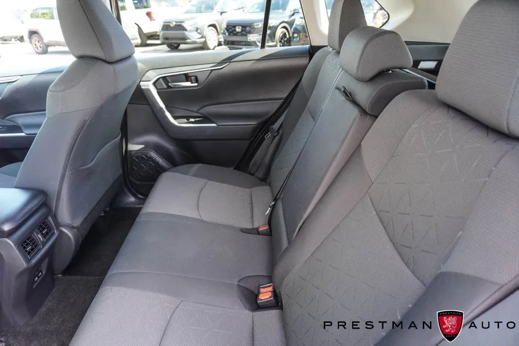 Toyota RAV4 photo 38
