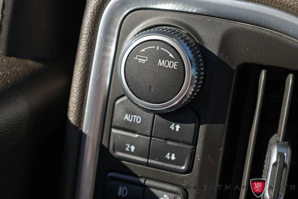 GMC Sierra photo 11