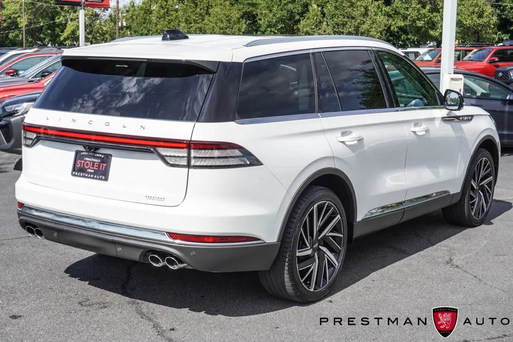 Lincoln Aviator photo 21