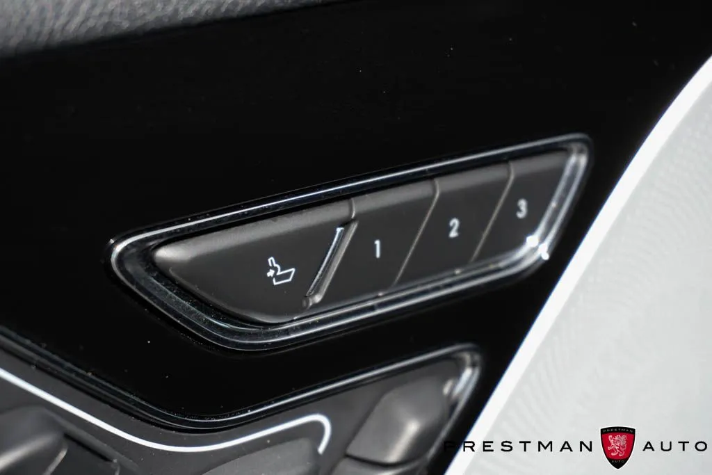 Lincoln Aviator photo 24