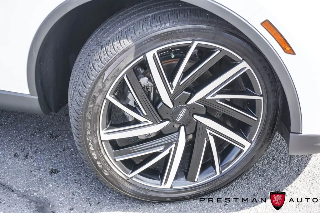 Lincoln Aviator photo 11