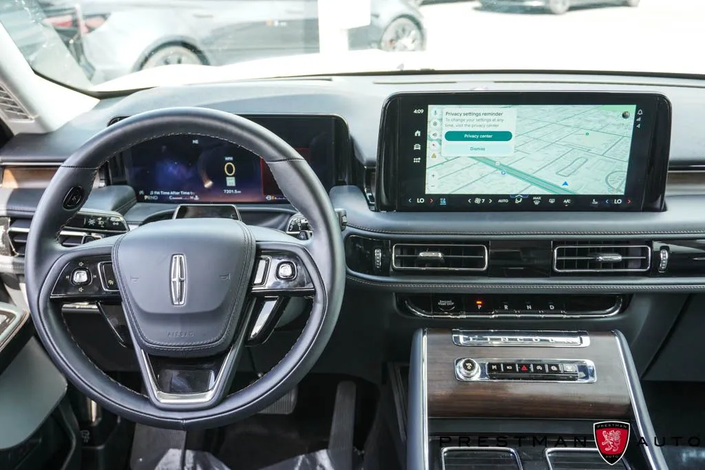 Lincoln Aviator photo 2