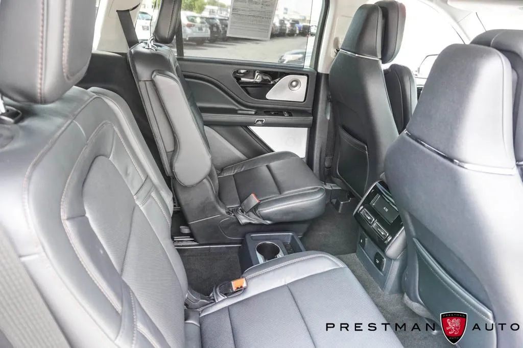 Lincoln Aviator photo 45