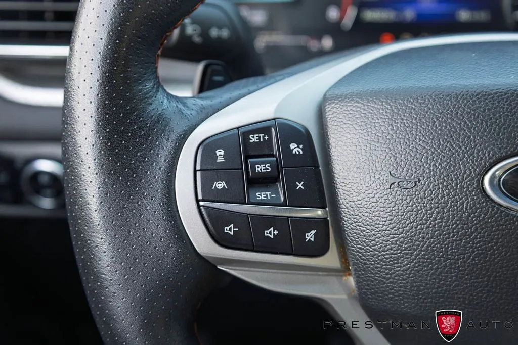 Ford Explorer photo 27
