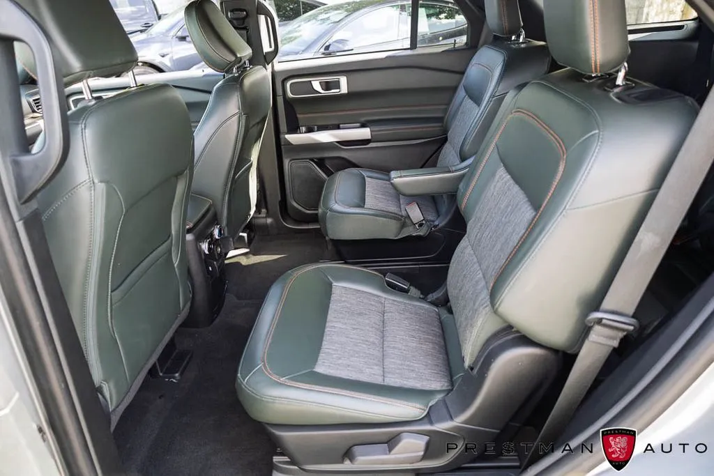 Ford Explorer photo 43