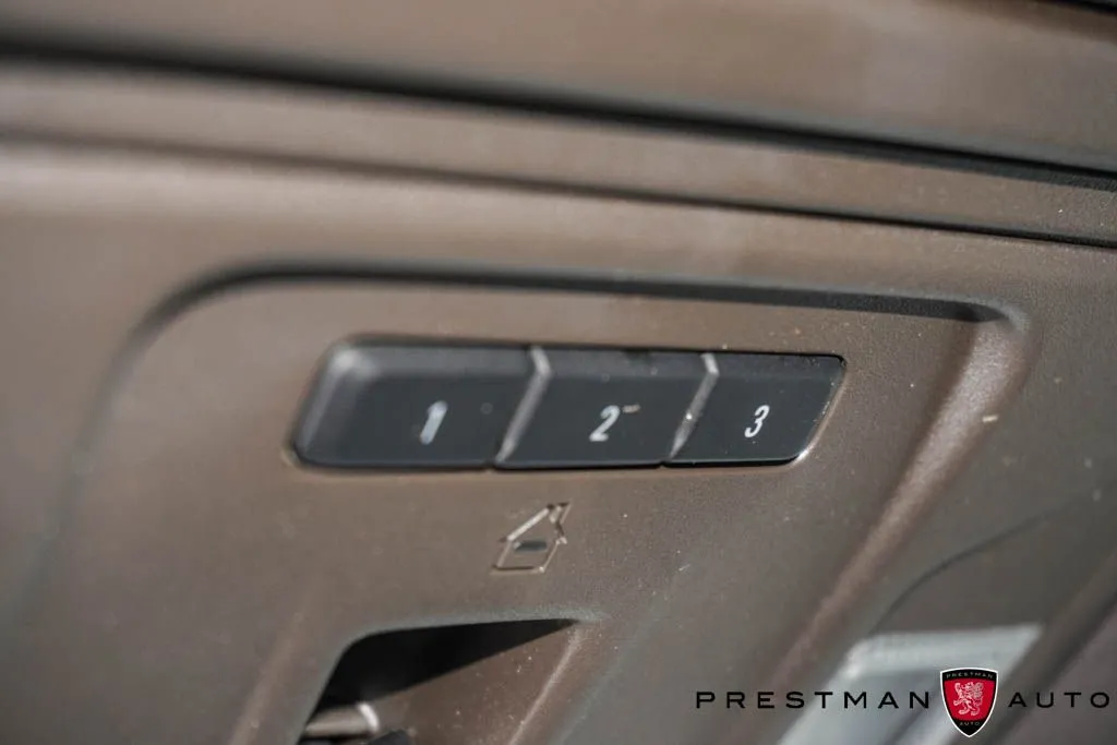 Chevrolet Silverado photo 38