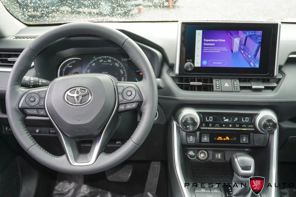 Toyota RAV4 photo 2