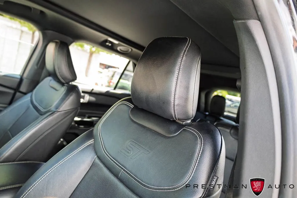Ford Explorer photo 26