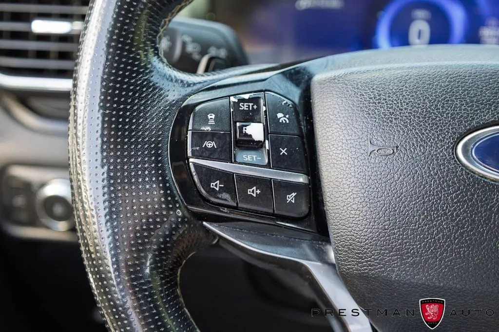 Ford Explorer photo 29