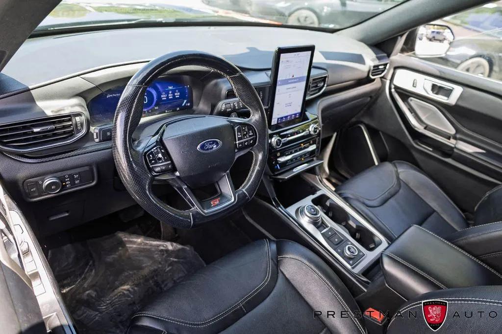 Ford Explorer photo 22
