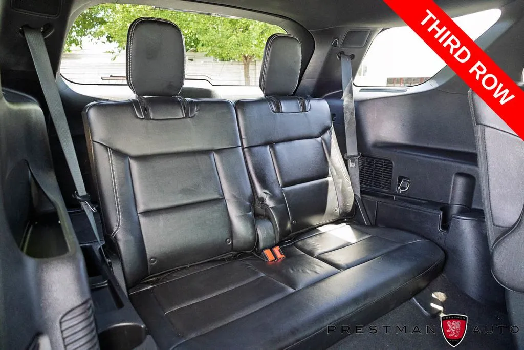 Ford Explorer photo 10