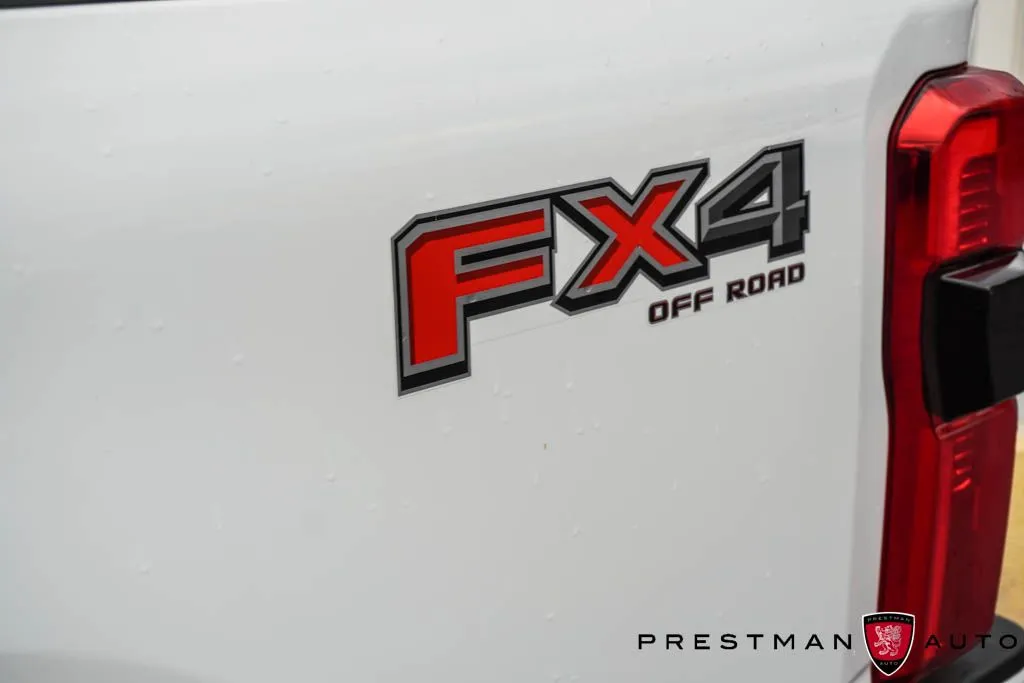 Ford F-250SD photo 8