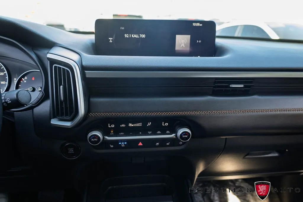 Mazda CX-50 photo 29
