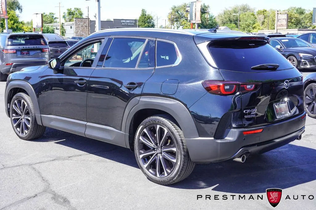 Mazda CX-50 photo 18