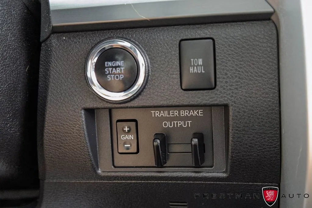 Toyota Tundra photo 37