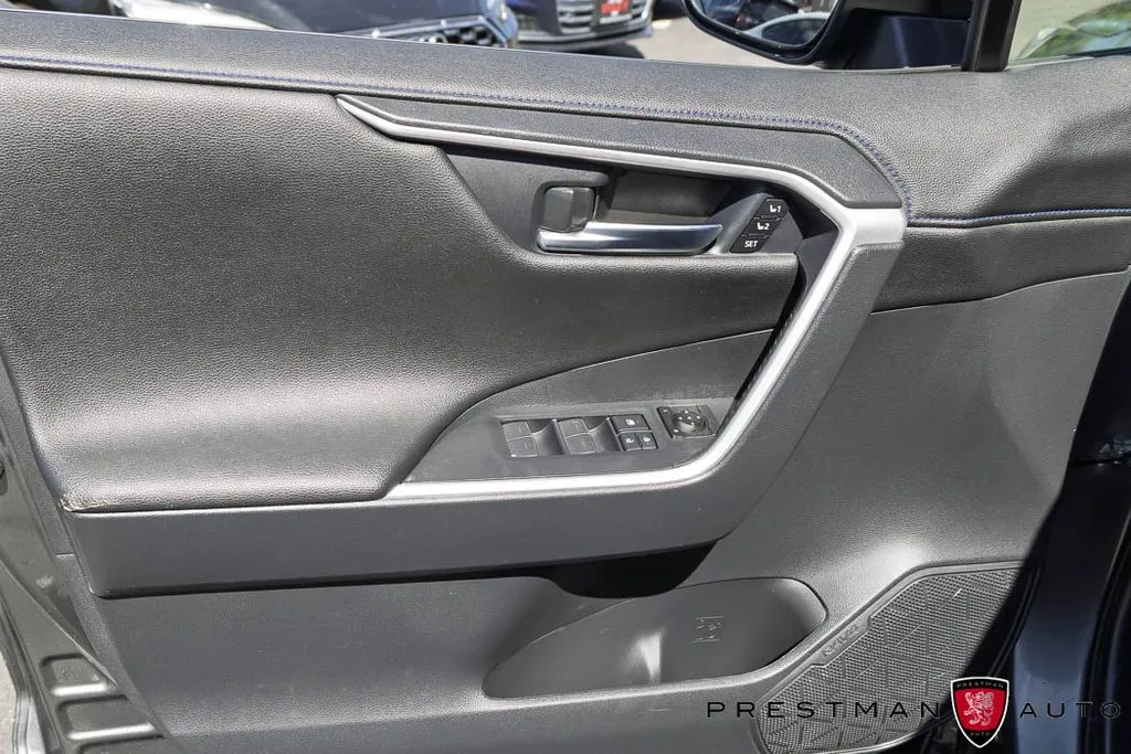 Toyota RAV4 photo 24