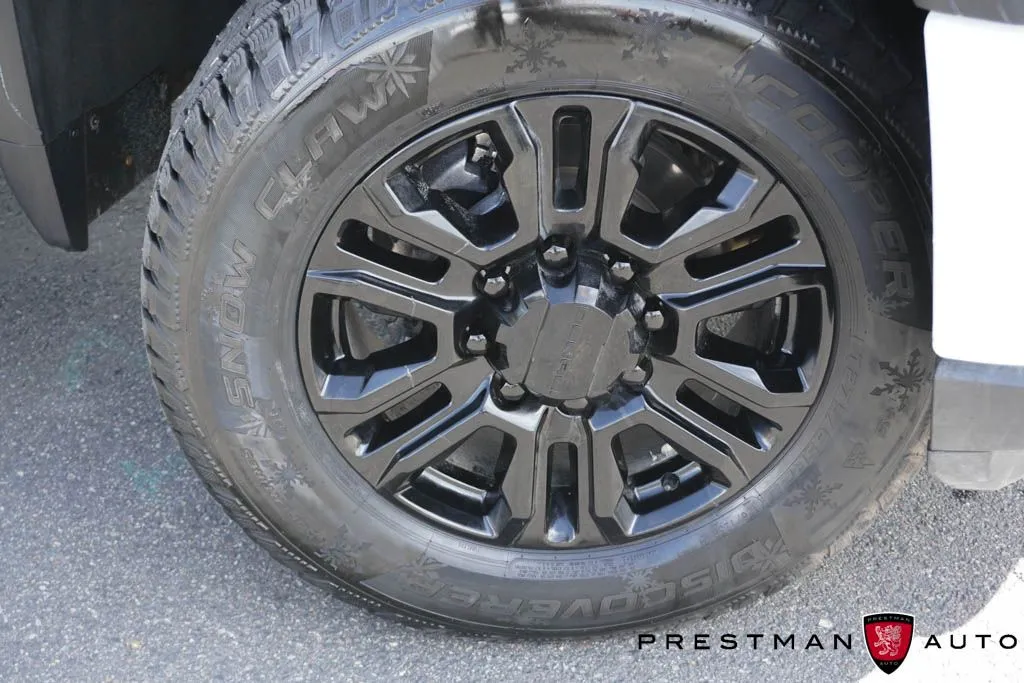 GMC Sierra photo 11