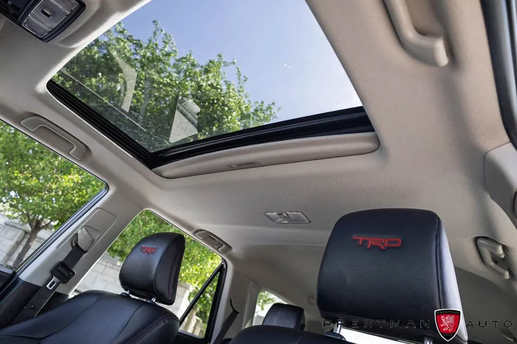 Toyota 4Runner photo 24