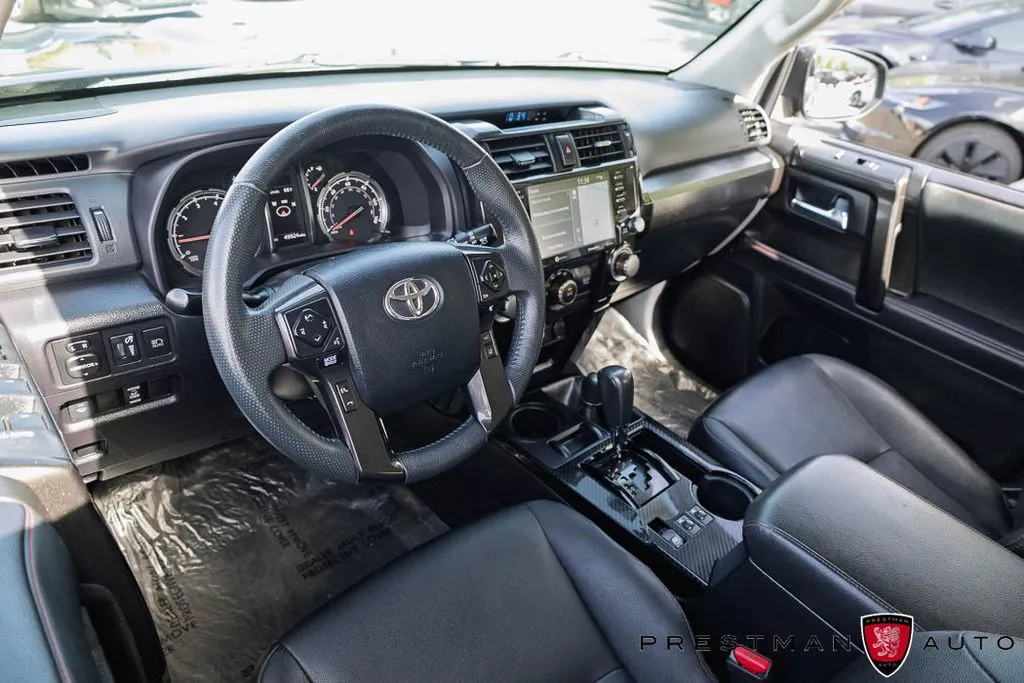 Toyota 4Runner photo 18