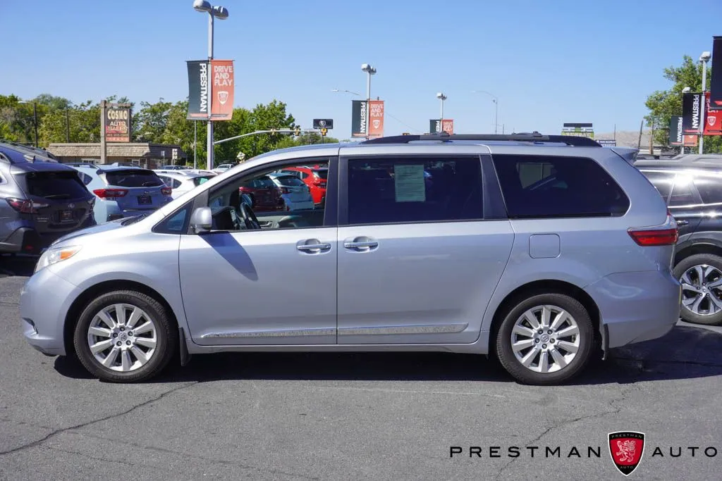 Toyota Sienna photo 5