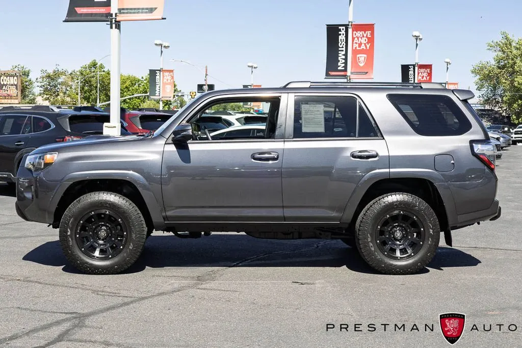 Toyota 4Runner photo 14
