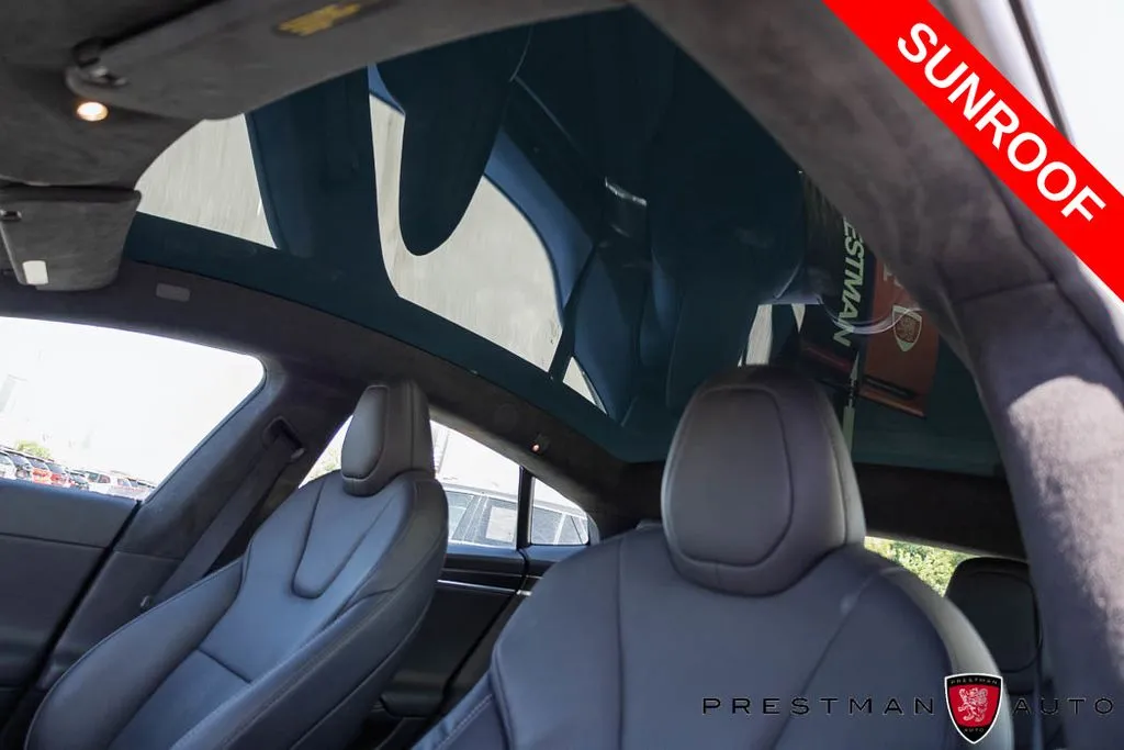 Tesla Model S photo 5