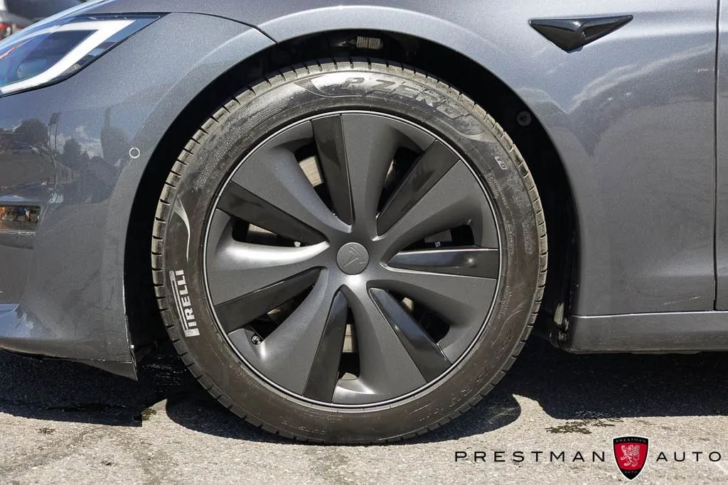 Tesla Model S photo 15