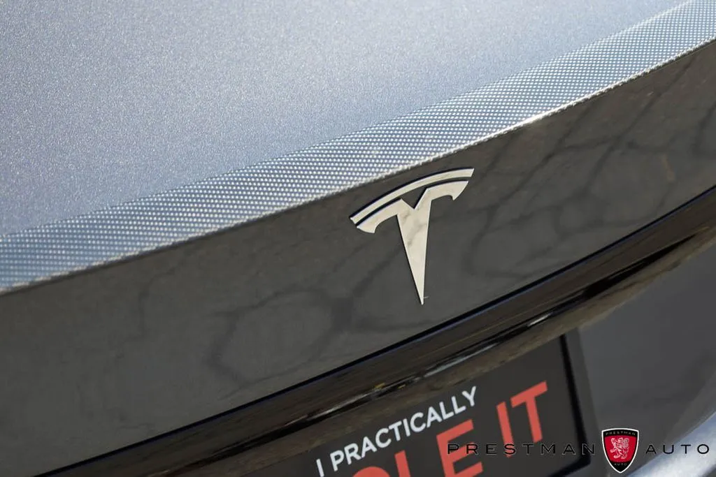 Tesla Model S photo 39