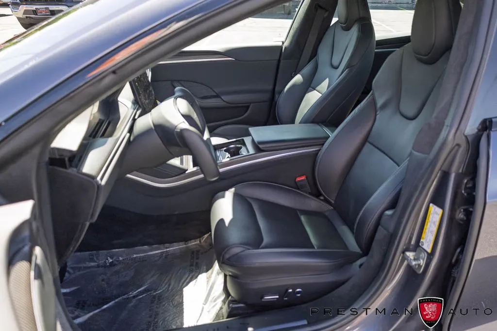 Tesla Model S photo 13