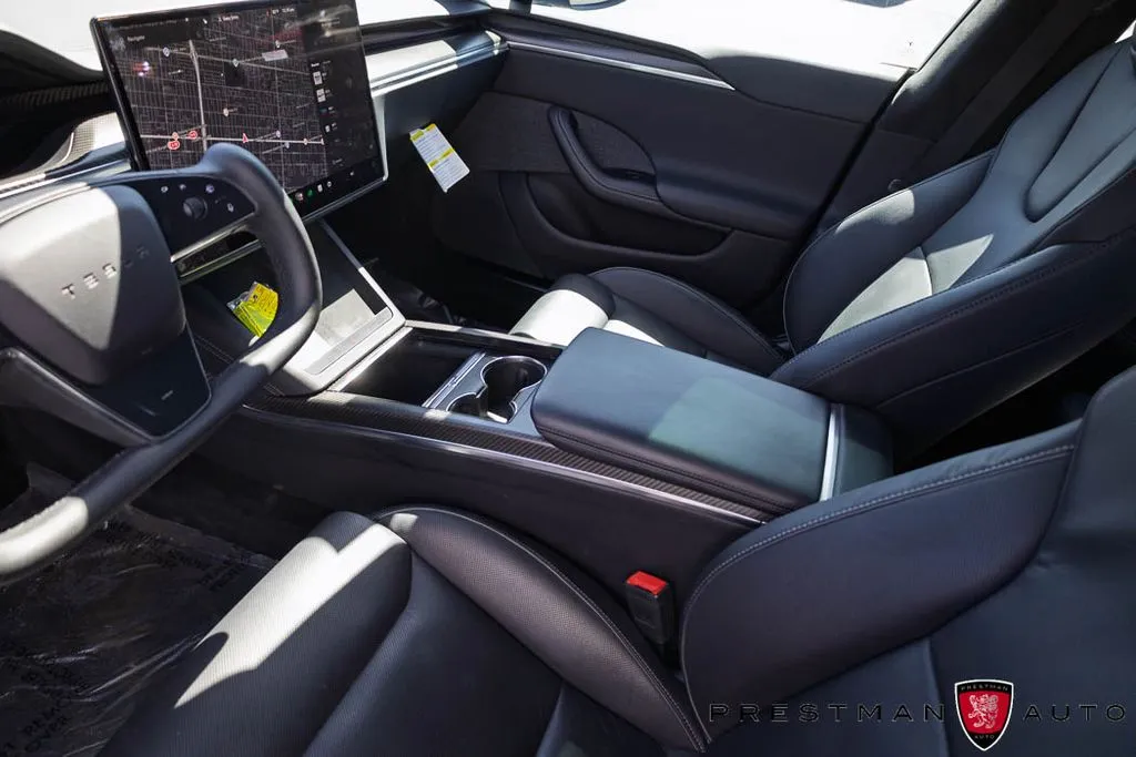 Tesla Model S photo 29