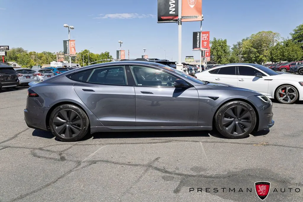 Tesla Model S photo 44