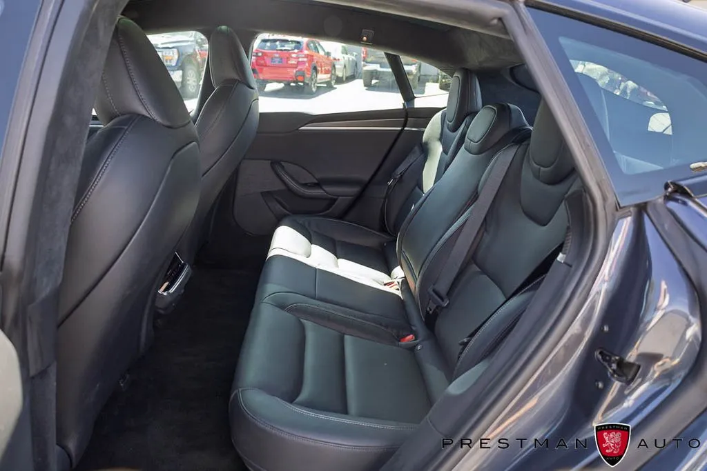 Tesla Model S photo 36