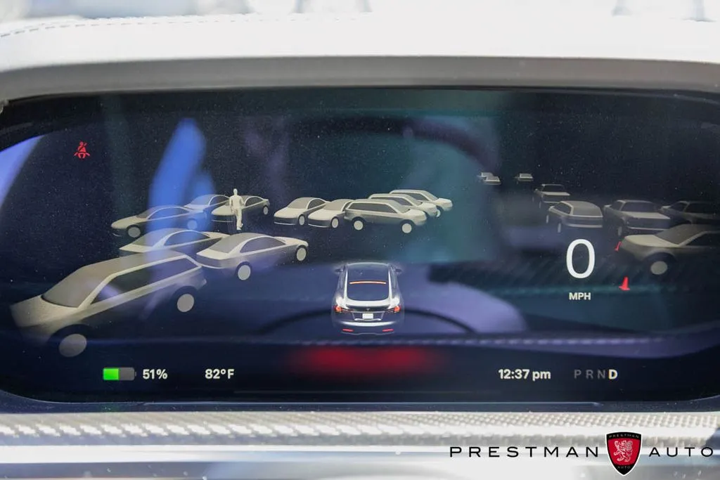 Tesla Model S photo 21