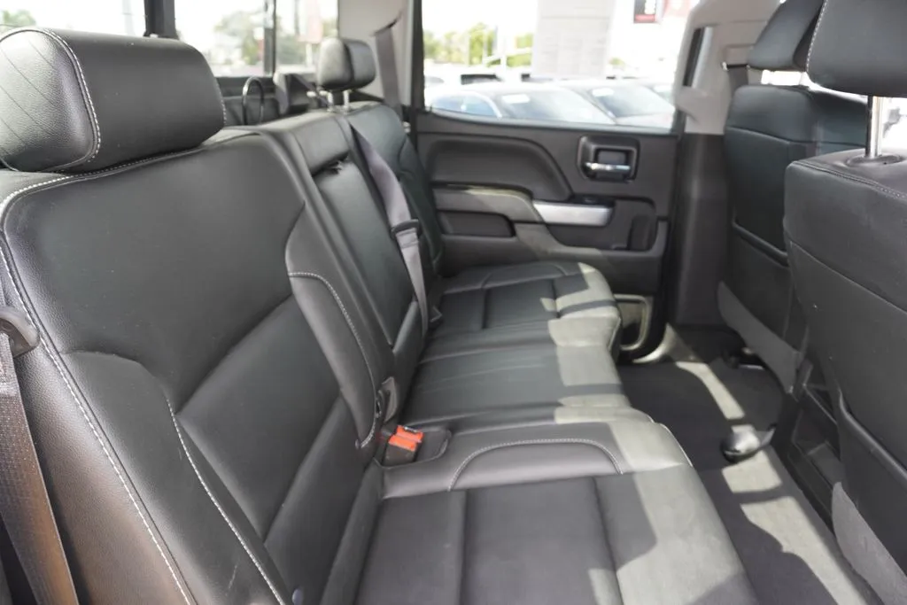 Chevrolet Silverado photo 45