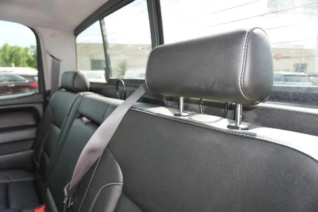 Chevrolet Silverado photo 44