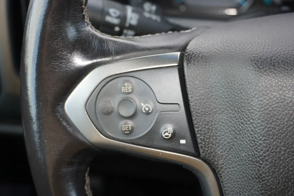 Chevrolet Silverado photo 32