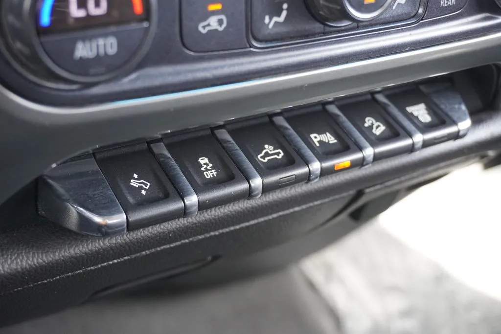 Chevrolet Silverado photo 41
