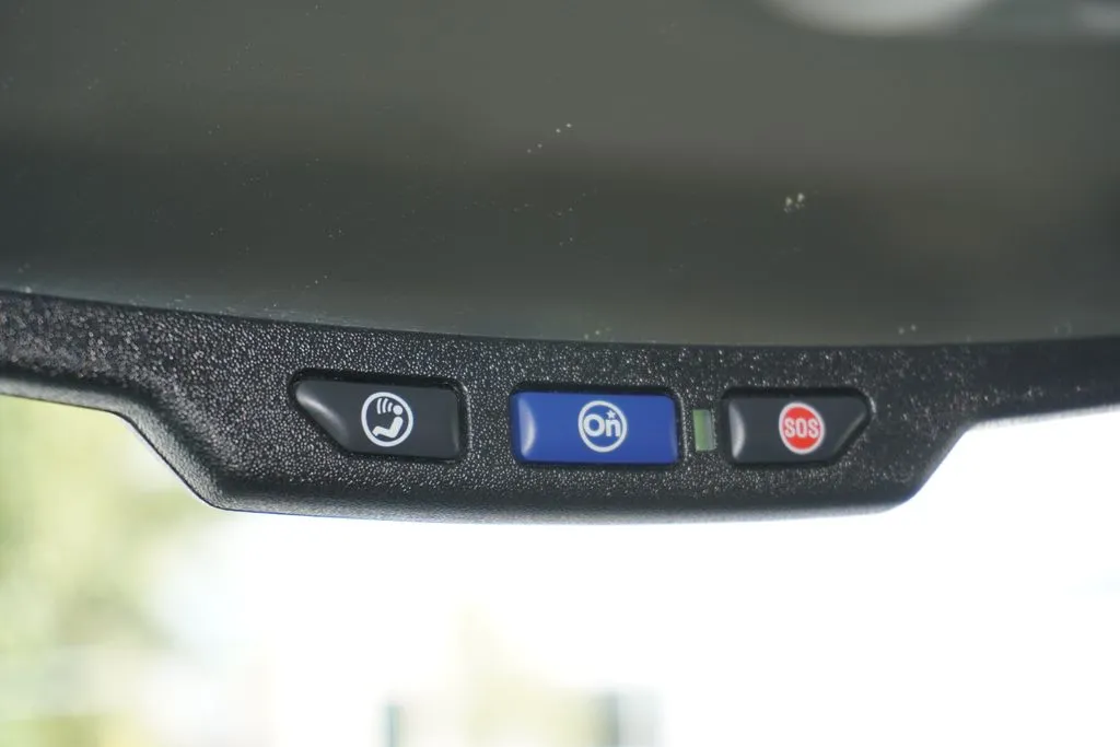 Chevrolet Silverado photo 36