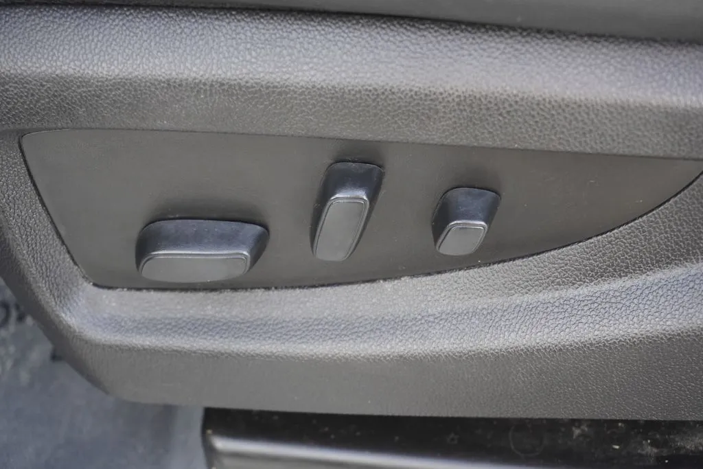 Chevrolet Silverado photo 27